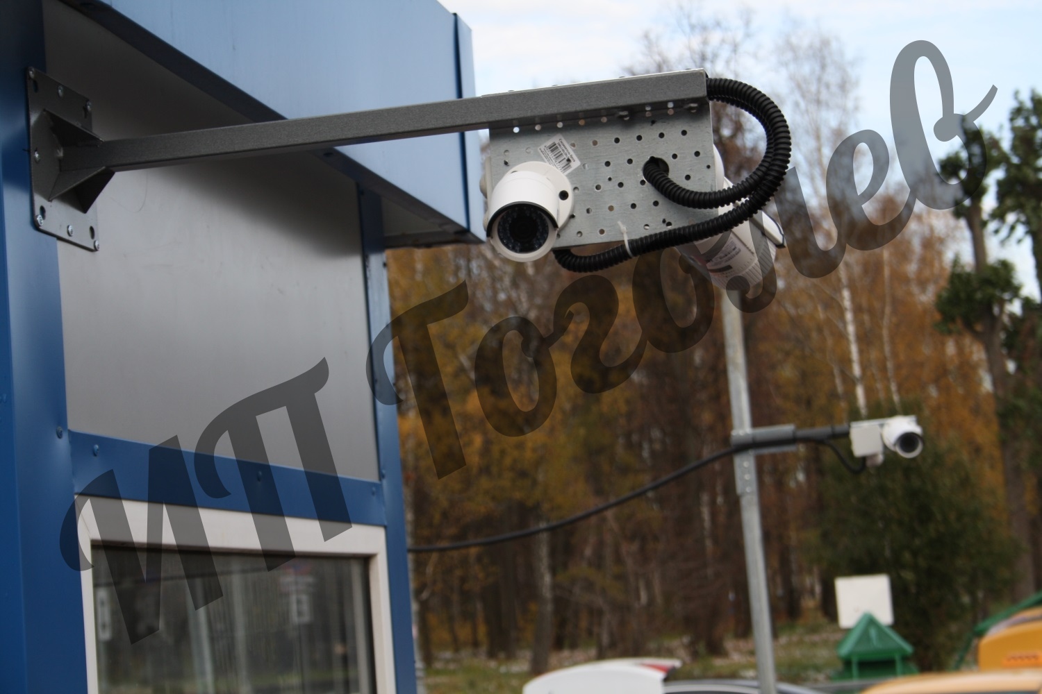 Угловой адаптер для монтажа видеокамеры